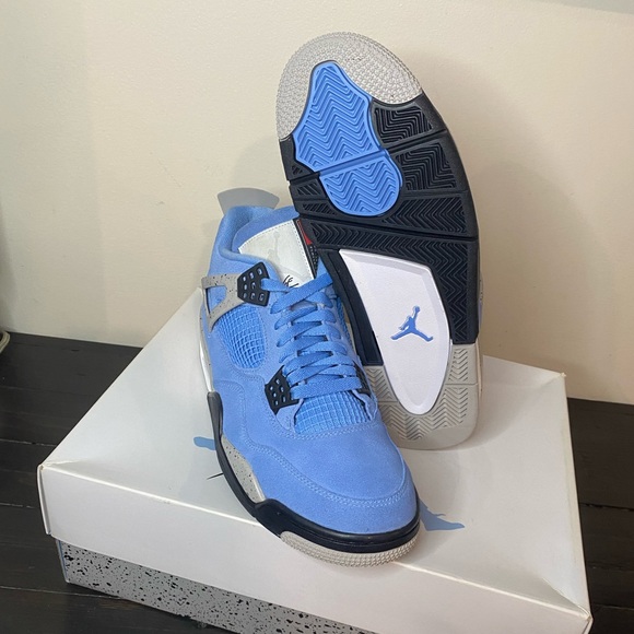Jordan 4 ‘University Blue’ - Picture 4 of 8